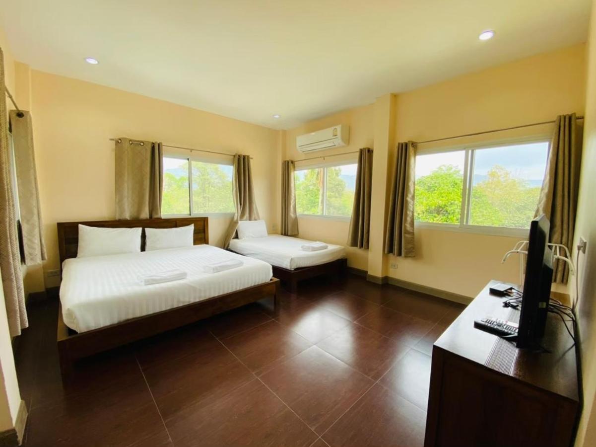 Baan Suan Khun Yaiy Hotel Ban Wang Takhrai Exterior photo