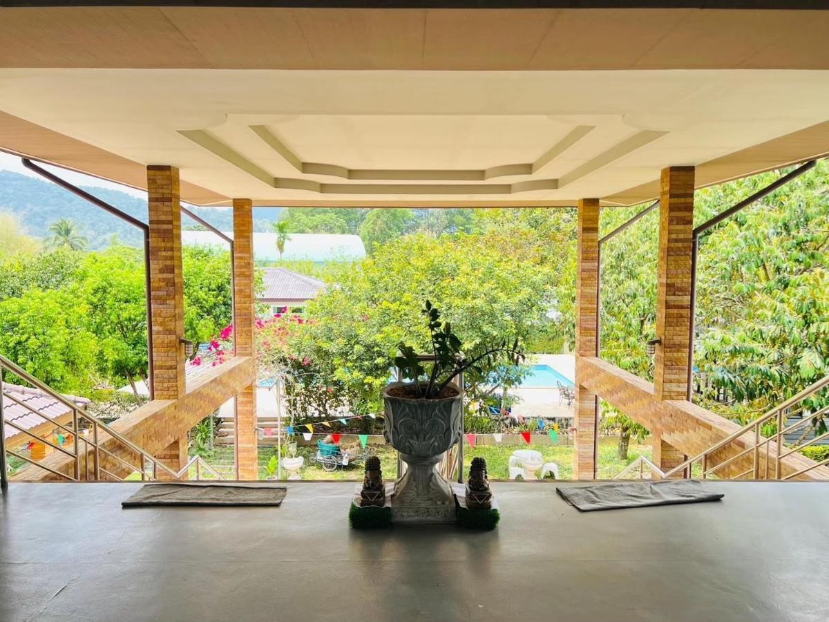 Baan Suan Khun Yaiy Hotel Ban Wang Takhrai Exterior photo