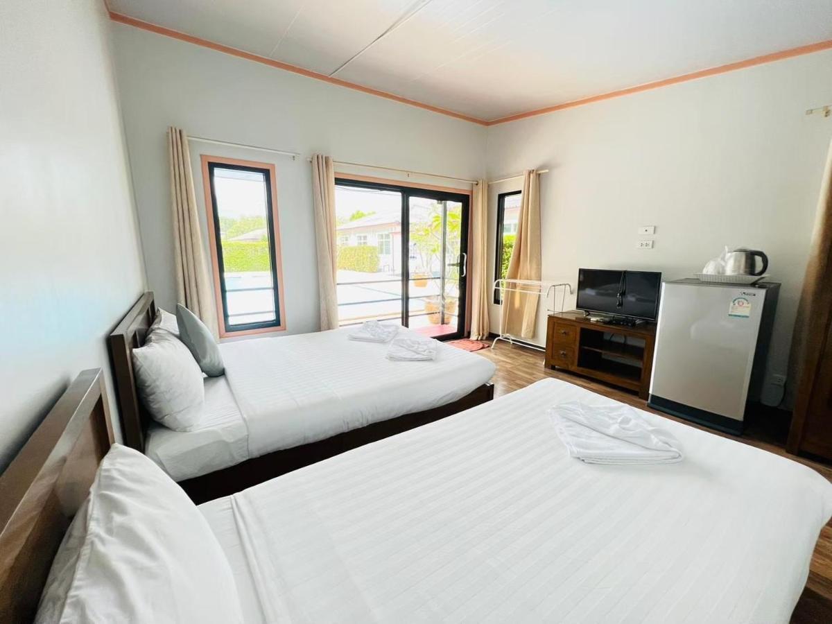 Baan Suan Khun Yaiy Hotel Ban Wang Takhrai Exterior photo